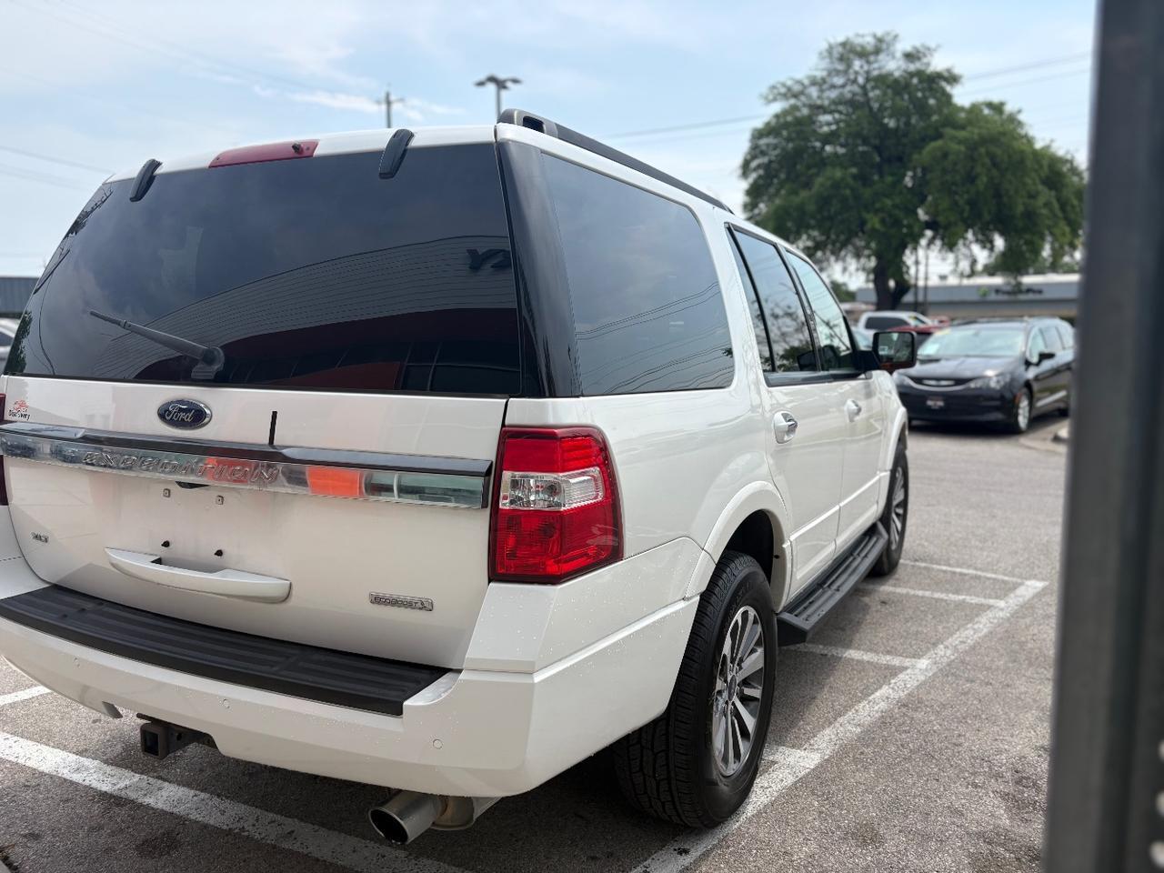 2017 Ford Expedition XLT 2WD