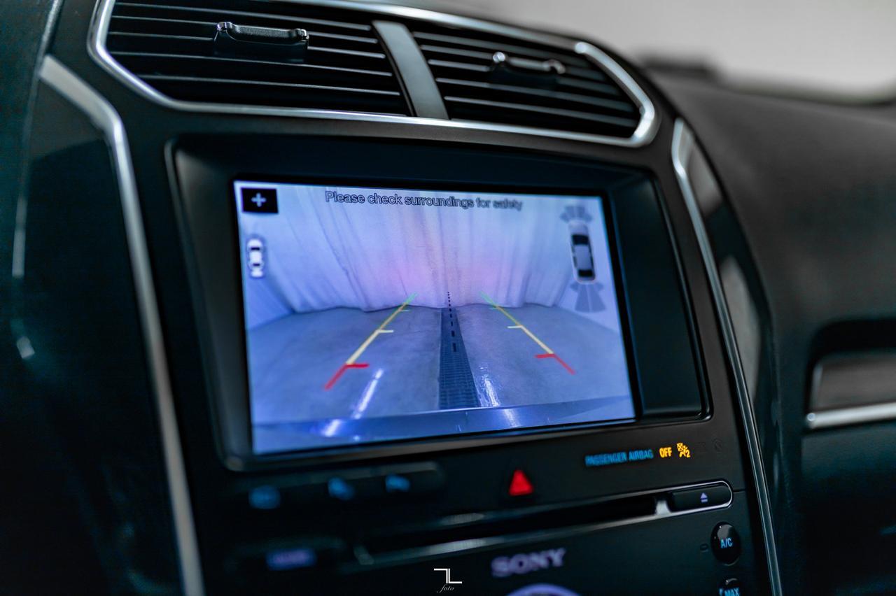 2017 Ford Explorer AWD Limited Leather Roof Nav BCam Red Deer AB