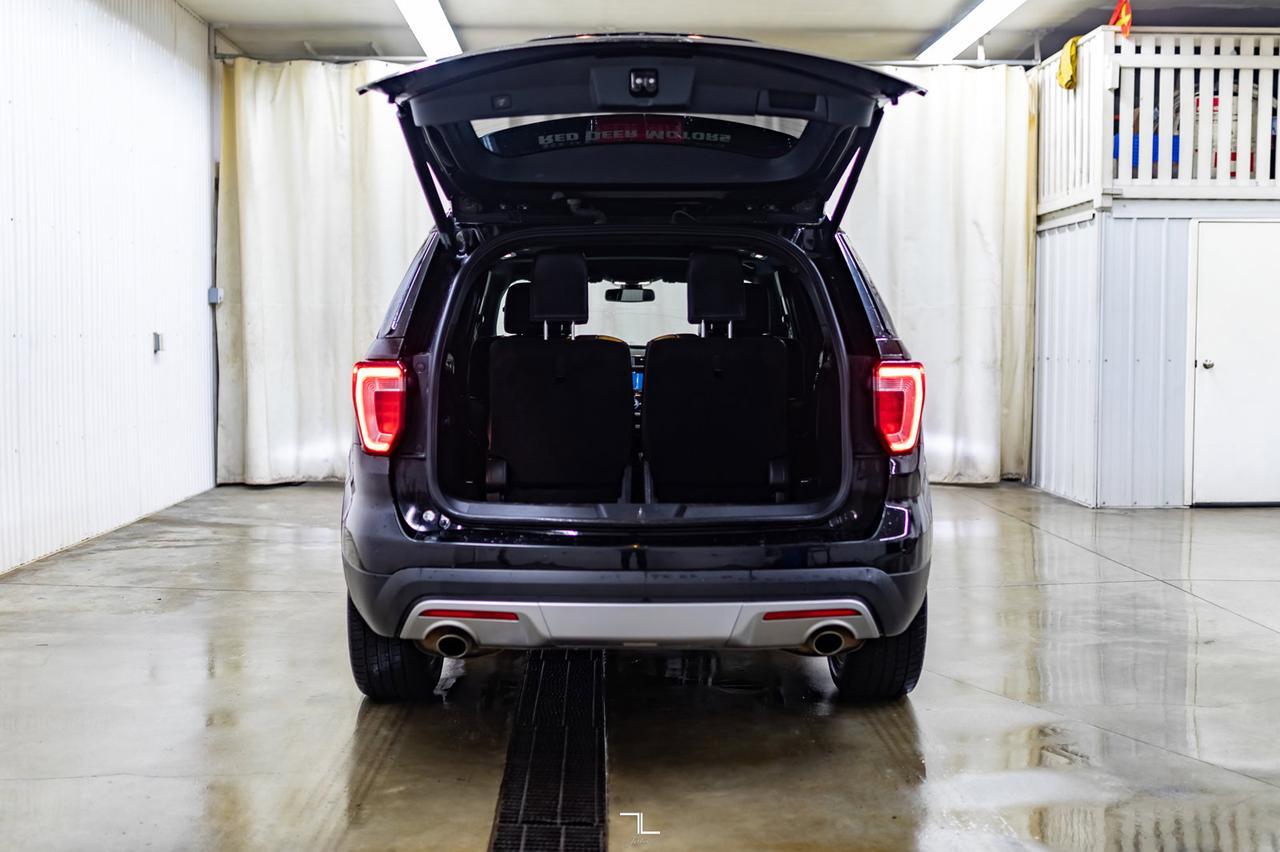 2017 Ford Explorer AWD Limited Leather Roof Nav BCam Red Deer AB