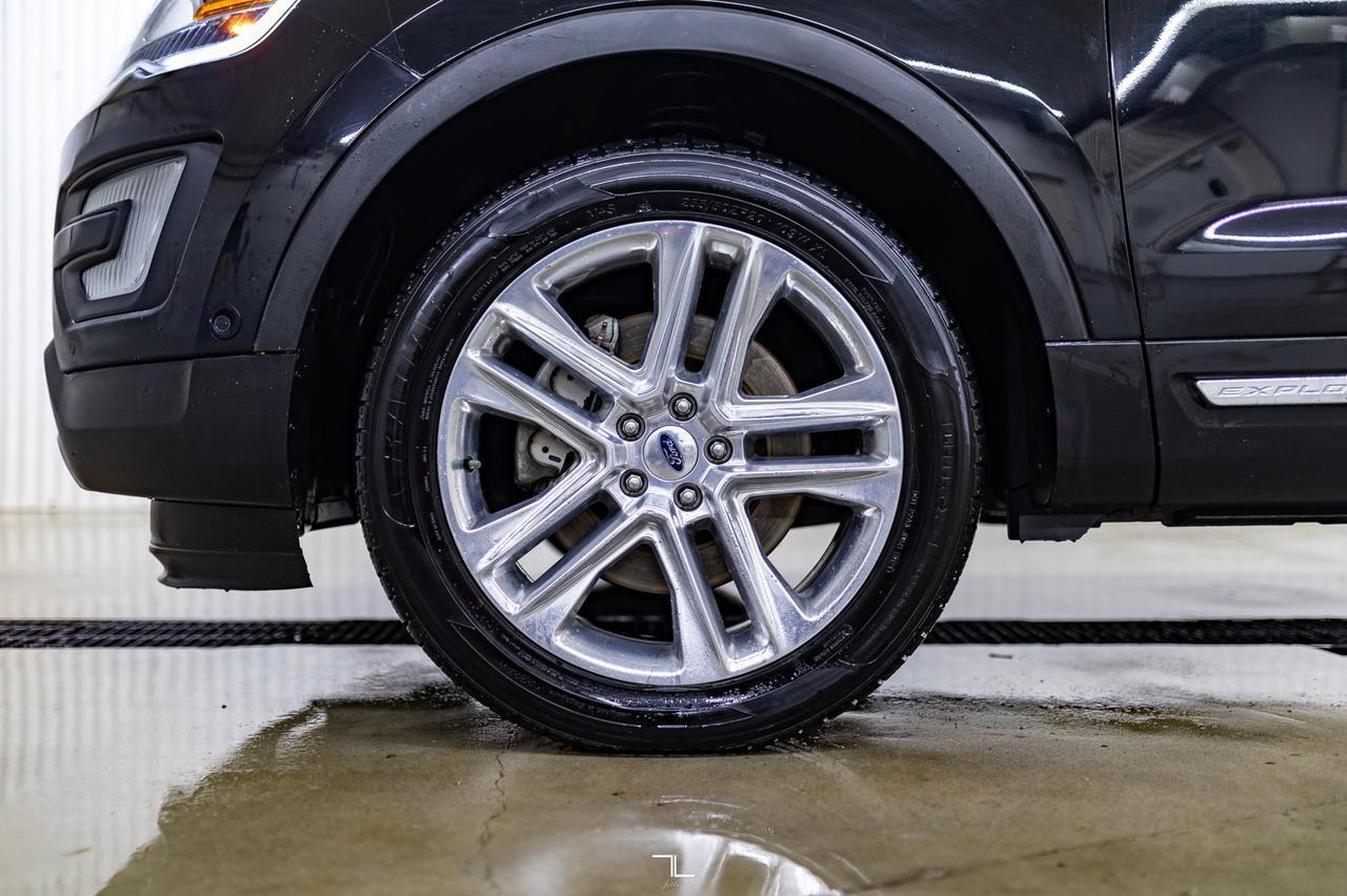 2017 Ford Explorer AWD Limited Leather Roof Nav BCam Red Deer AB