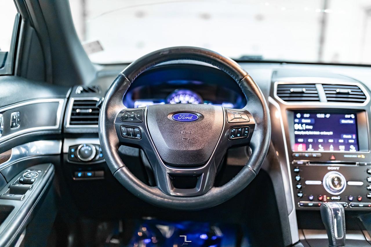 2017 Ford Explorer AWD Limited Leather Roof Nav BCam Red Deer AB