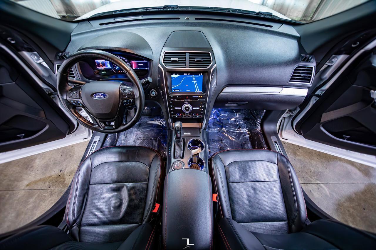 2017 Ford Explorer AWD Sport Leather Roof Nav BCam Red Deer AB