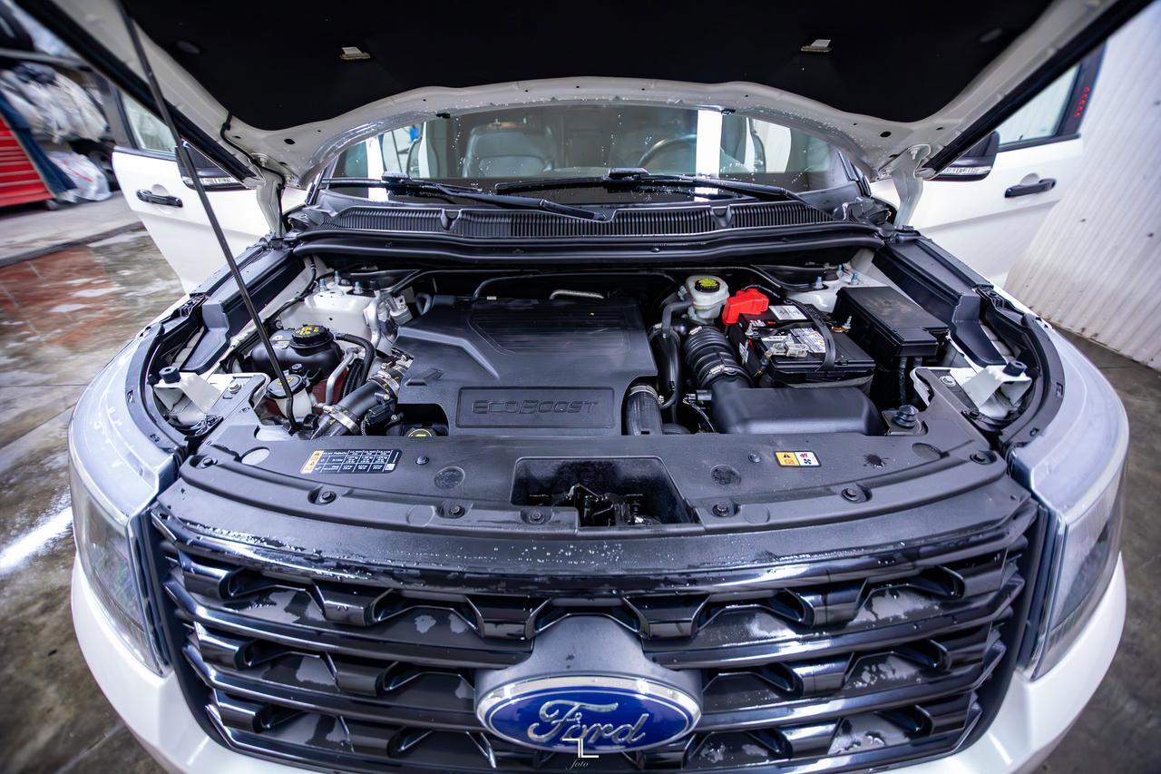 2017 Ford Explorer AWD Sport Leather Roof Nav BCam Red Deer AB