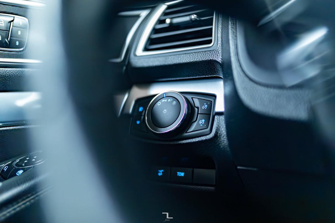 2017 Ford Explorer AWD Sport Leather Roof Nav BCam Red Deer AB