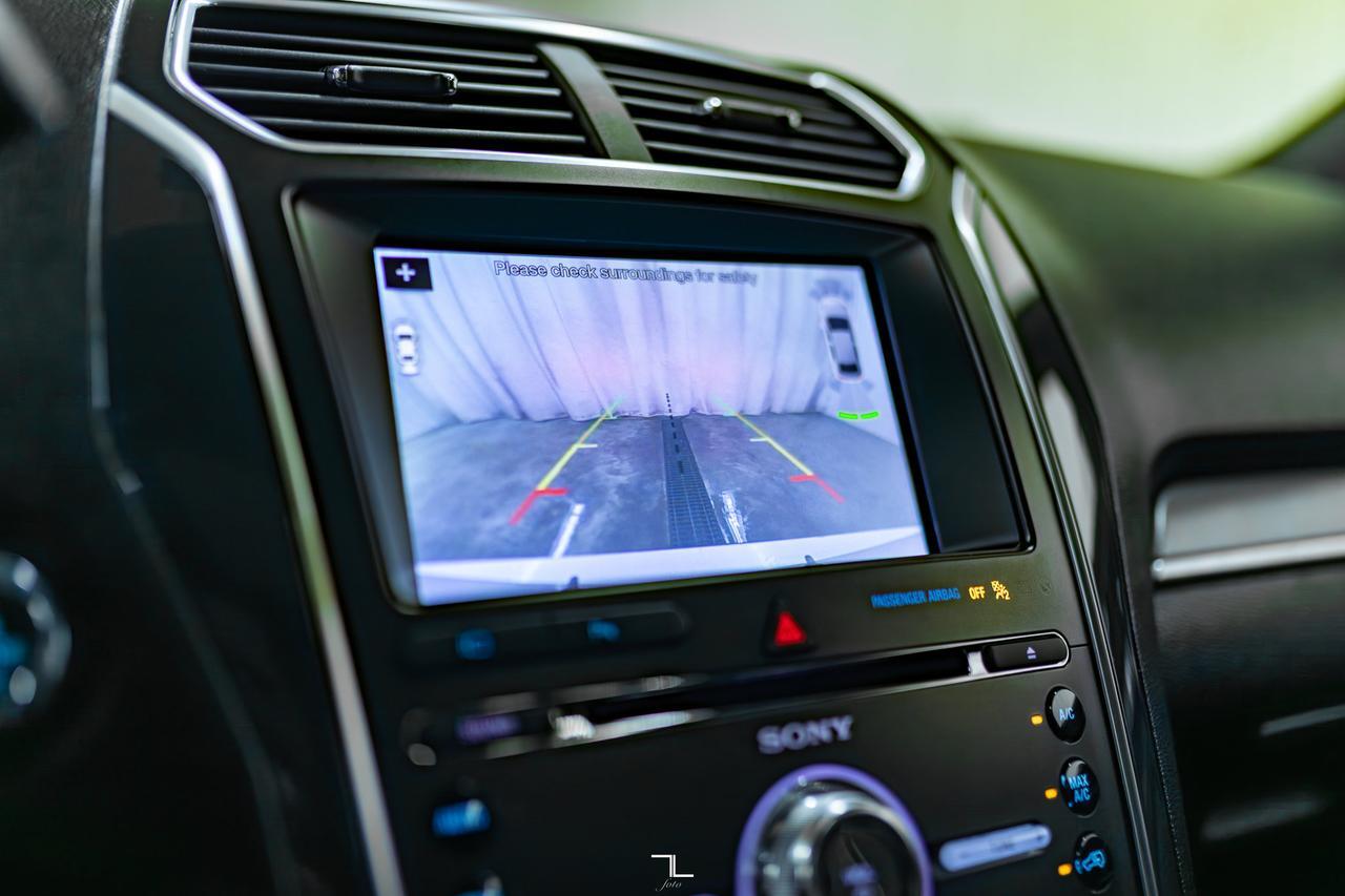 2017 Ford Explorer AWD Sport Leather Roof Nav BCam Red Deer AB