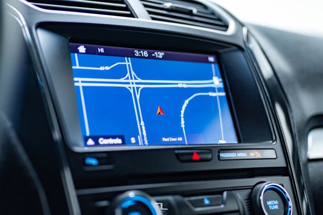 2017 Ford Explorer AWD XLT Leather Nav BCam Red Deer AB