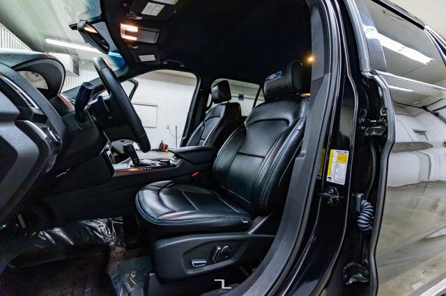 2017 Ford Explorer AWD XLT Leather Nav BCam Red Deer AB