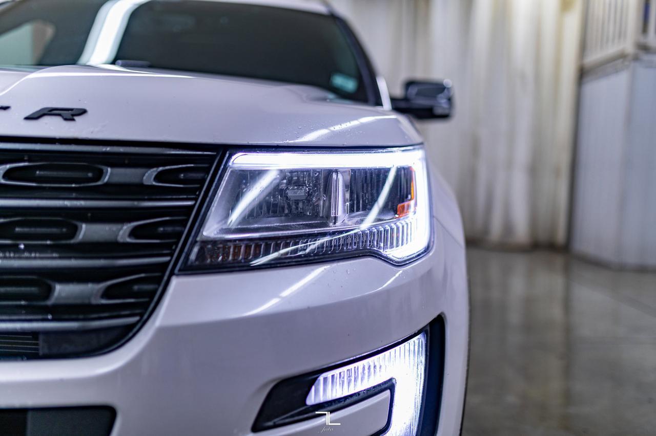 2017 Ford Explorer AWD XLT Leather Roof Nav BCam Red Deer AB