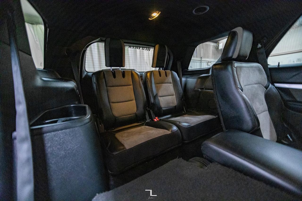 2017 Ford Explorer AWD XLT Leather Roof Nav BCam Red Deer AB