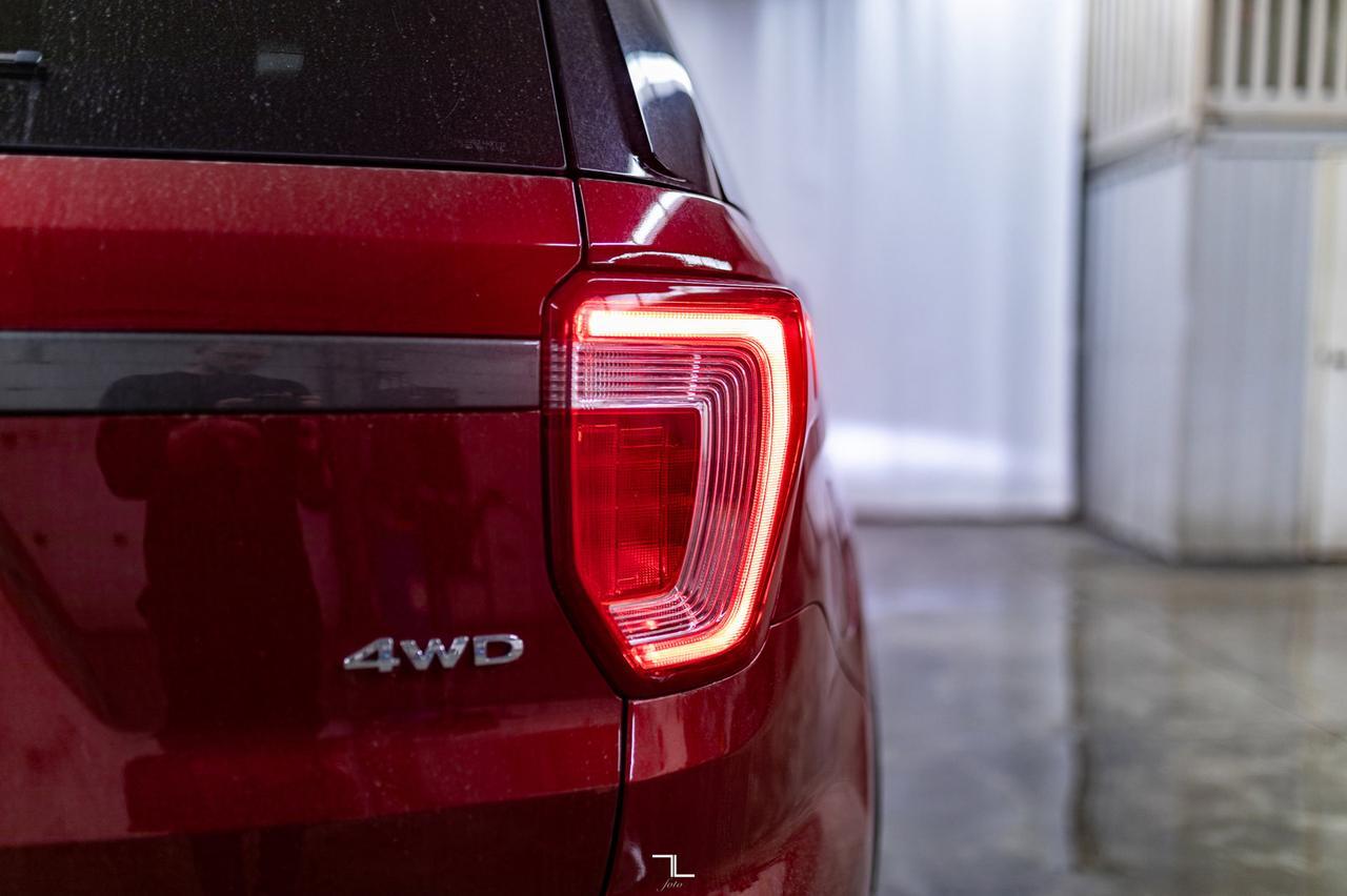 2017 Ford Explorer AWD XLT Leather Roof Nav BCam Red Deer AB