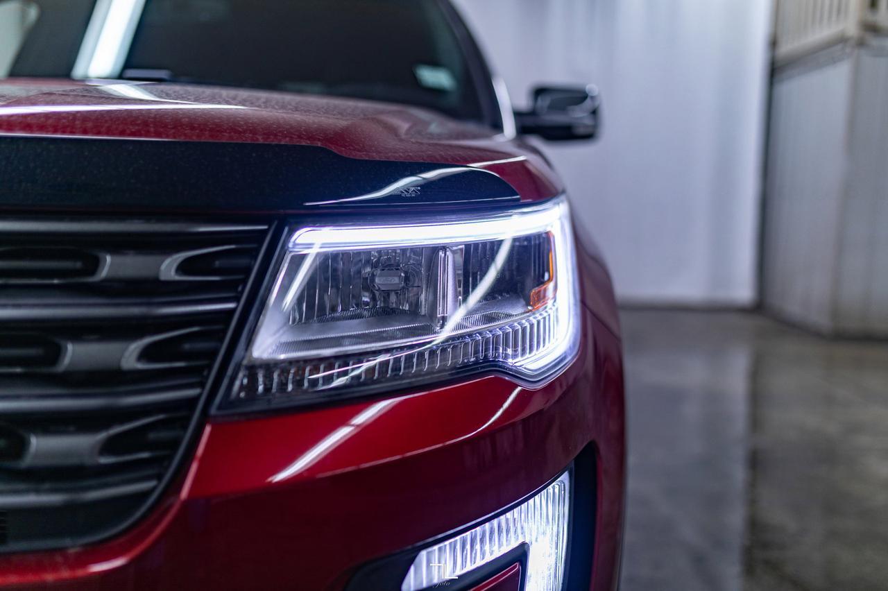 2017 Ford Explorer AWD XLT Leather Roof Nav BCam Red Deer AB