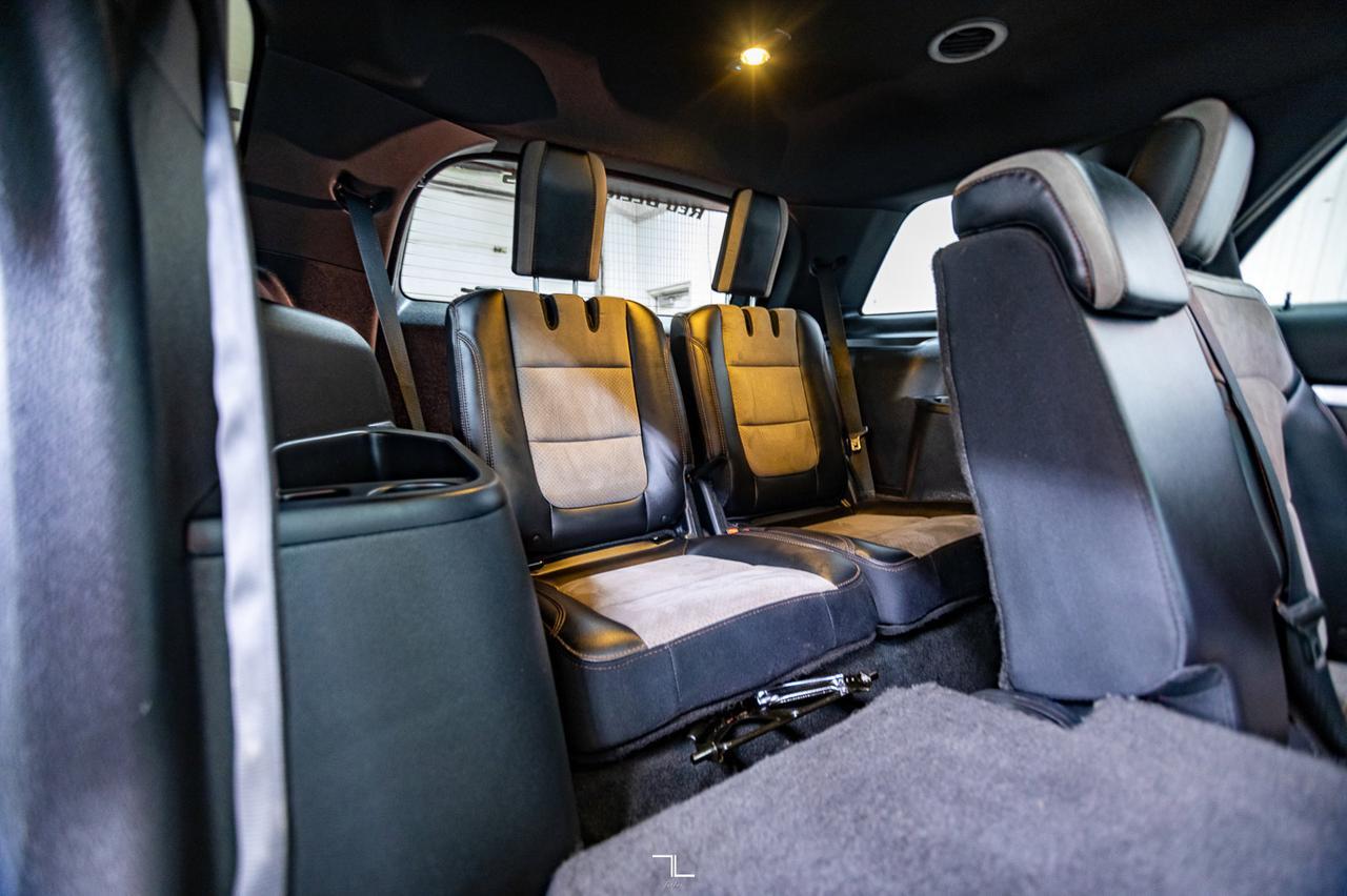 2017 Ford Explorer AWD XLT Leather Roof Nav BCam Red Deer AB