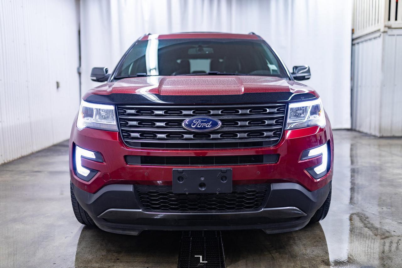 2017 Ford Explorer AWD XLT Leather Roof Nav BCam Red Deer AB