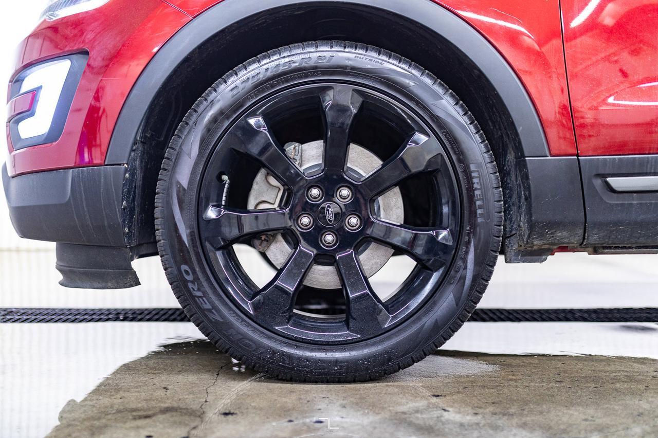 2017 Ford Explorer AWD XLT Leather Roof Nav BCam Red Deer AB