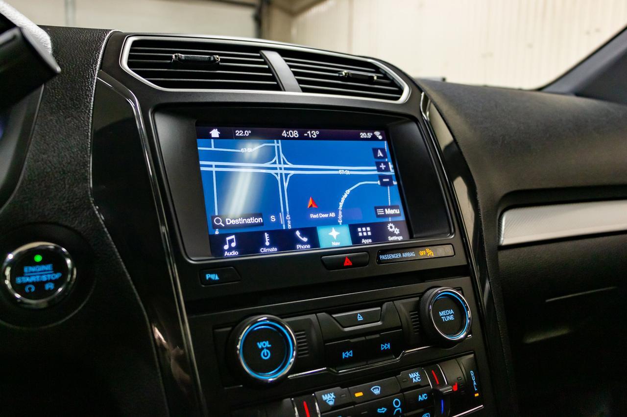 2017 Ford Explorer AWD XLT Leather Roof Nav BCam Red Deer AB