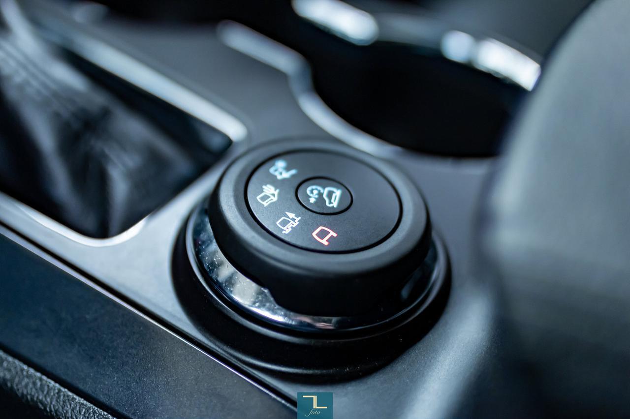 2017 Ford Explorer AWD XLT Leather Roof Nav BCam Red Deer AB