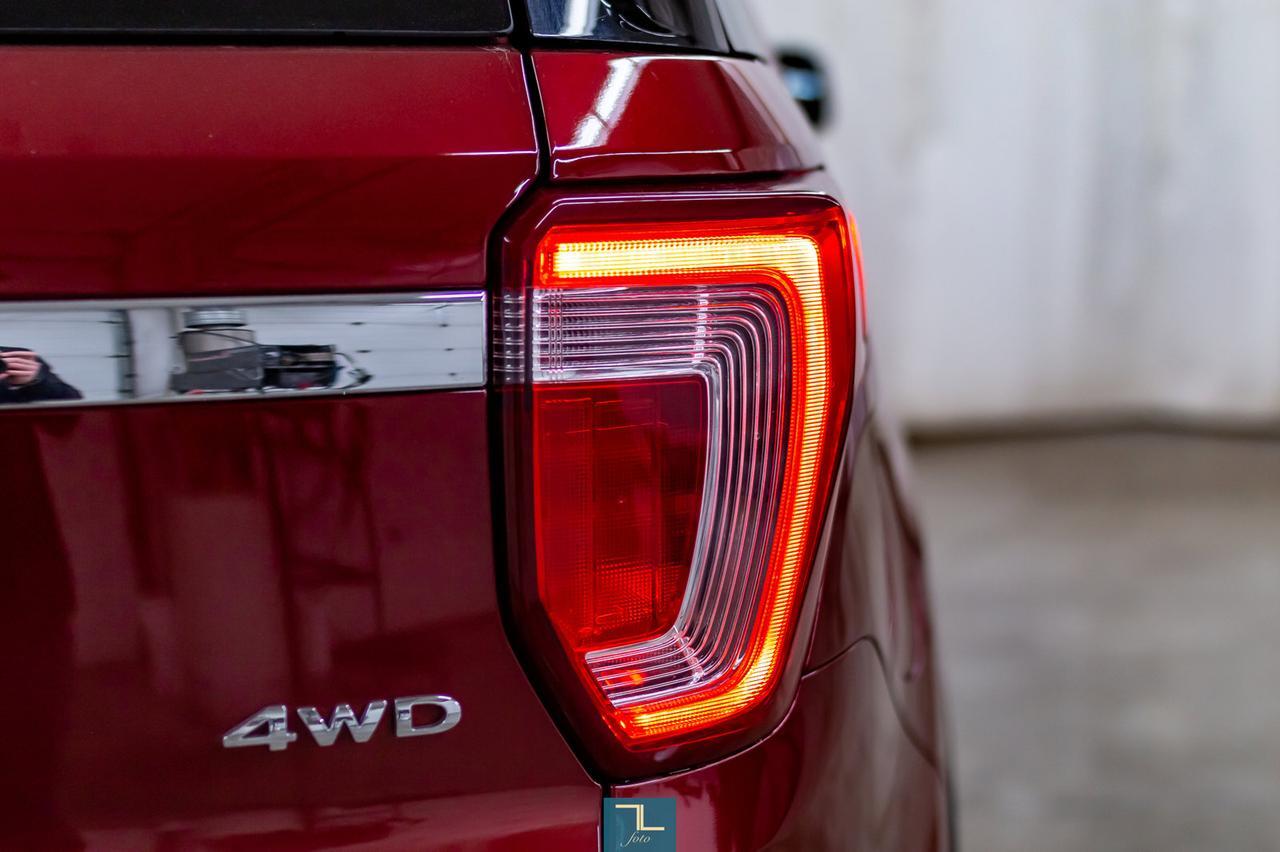 2017 Ford Explorer AWD XLT Leather Roof Nav BCam Red Deer AB