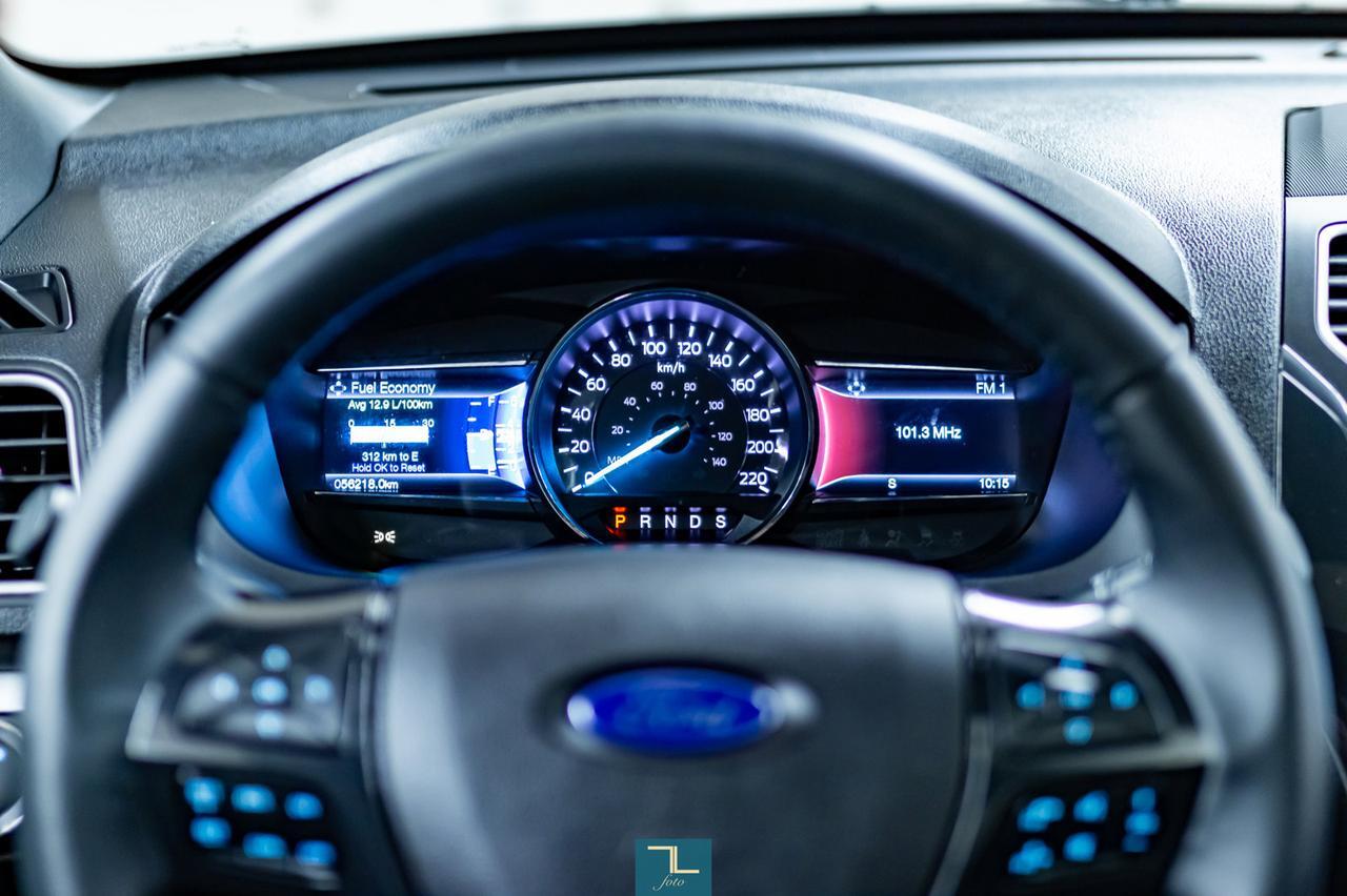 2017 Ford Explorer AWD XLT Leather Roof Nav BCam Red Deer AB