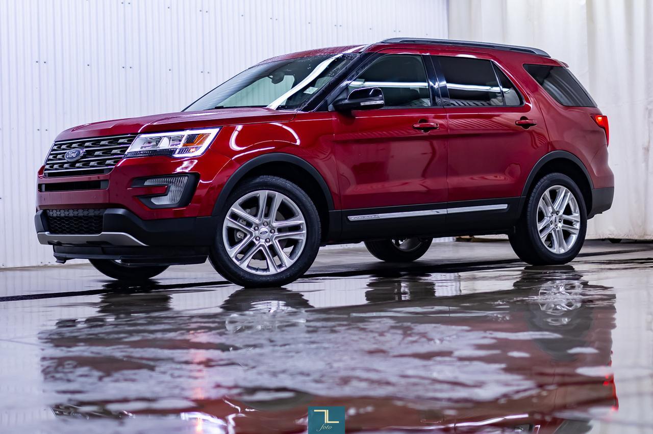 2017 Ford Explorer AWD XLT Leather Roof Nav BCam Red Deer AB
