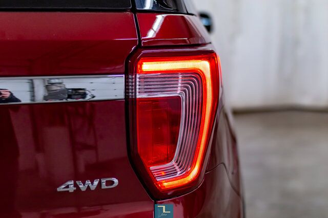 2017 Ford Explorer AWD XLT Leather Roof Nav BCam Red Deer AB