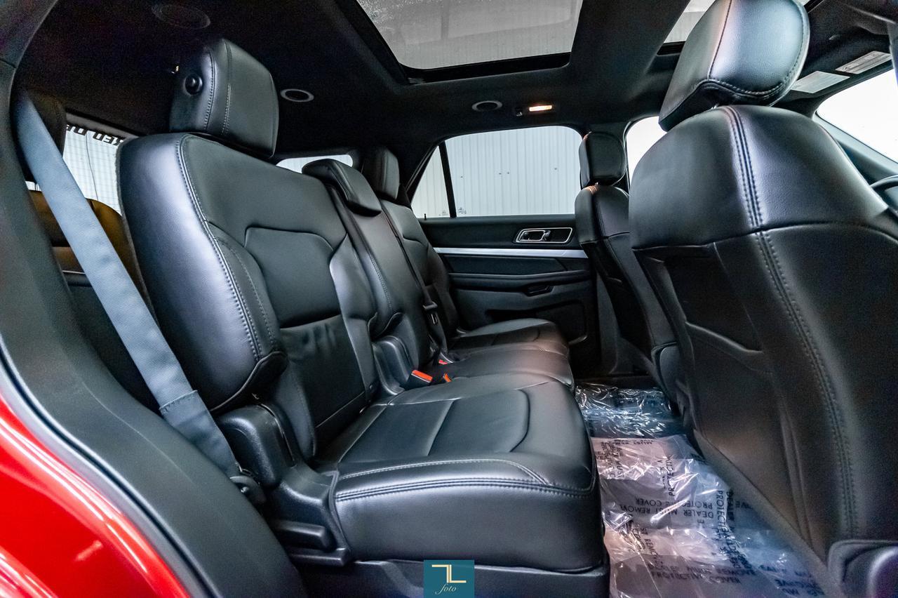 2017 Ford Explorer AWD XLT Leather Roof Nav BCam Red Deer AB