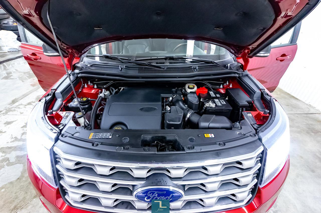 2017 Ford Explorer AWD XLT Leather Roof Nav BCam Red Deer AB