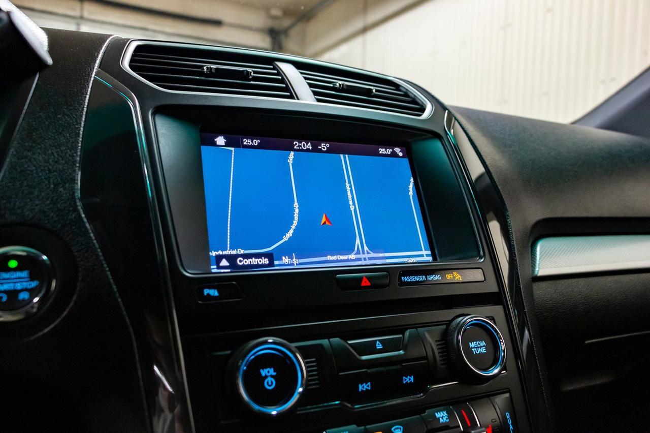 2017 Ford Explorer AWD XLT Nav BCam 3rd Row Red Deer AB