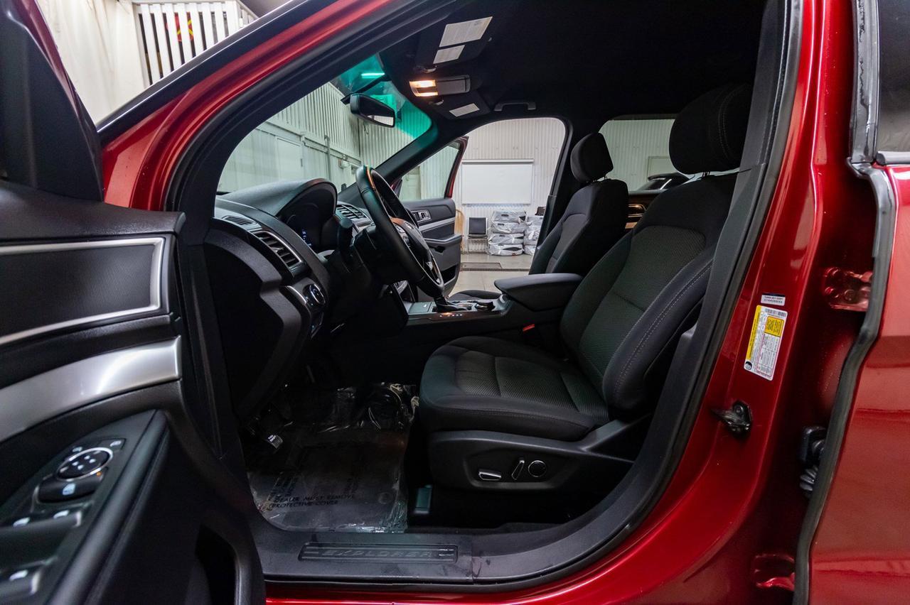 2017 Ford Explorer AWD XLT Nav BCam 3rd Row Red Deer AB