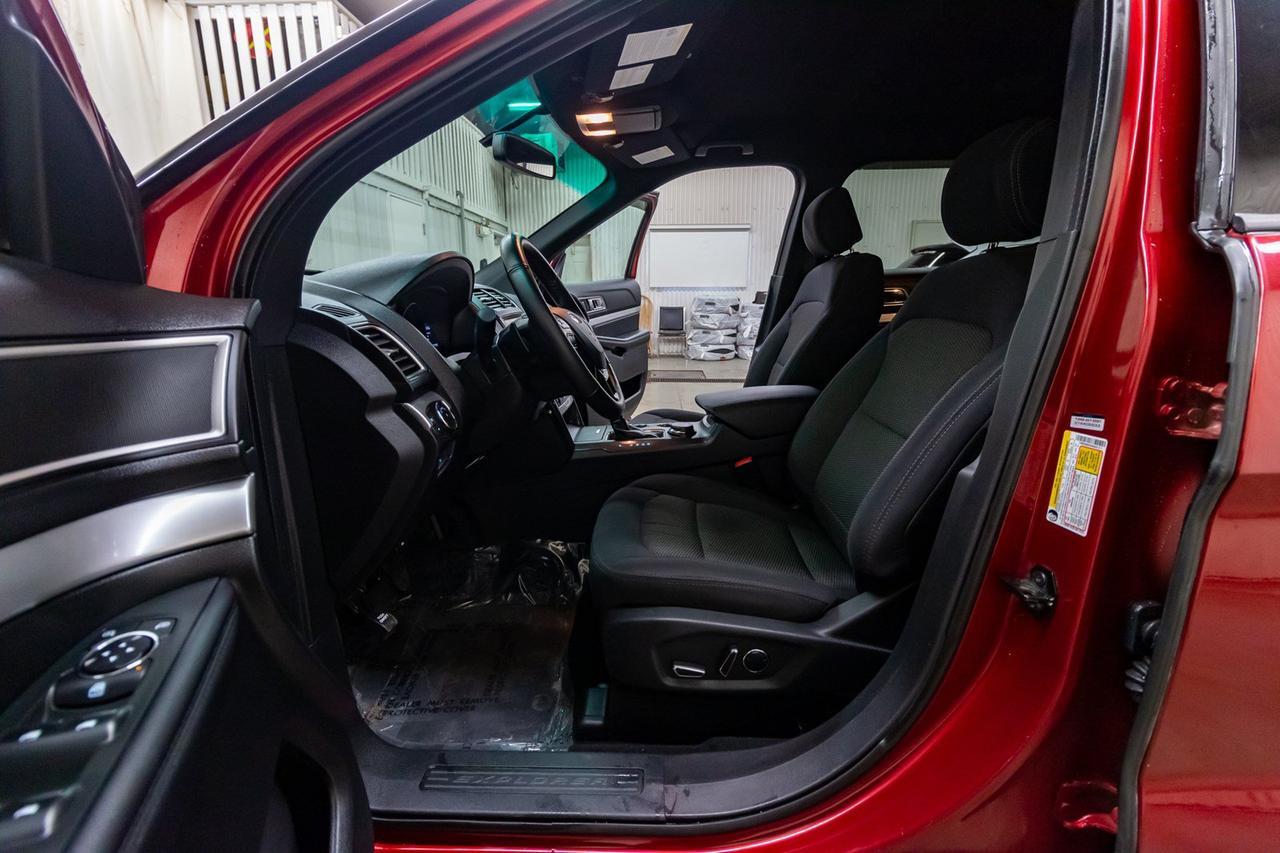 2017 Ford Explorer AWD XLT Nav BCam 3rd Row Red Deer AB