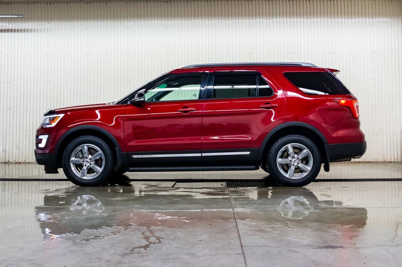 2017 Ford Explorer AWD XLT Nav BCam 3rd Row Red Deer AB