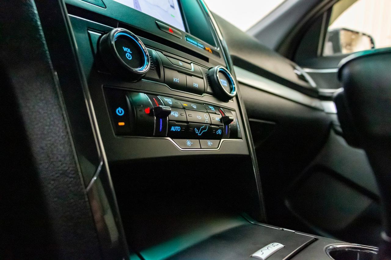 2017 Ford Explorer AWD XLT Nav BCam 3rd Row Red Deer AB