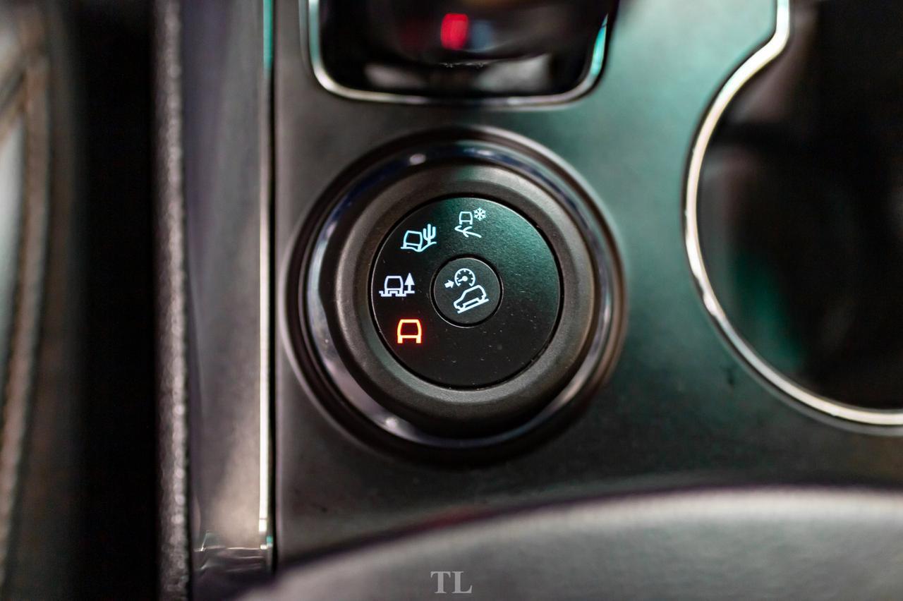 2017 Ford Explorer AWD XLT Nav BCam Red Deer AB