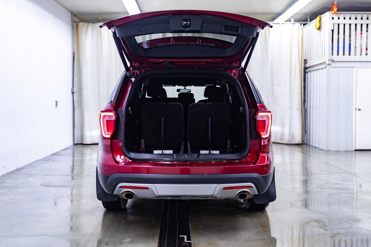 2017 Ford Explorer AWD XLT Nav BCam Third Row Red Deer AB