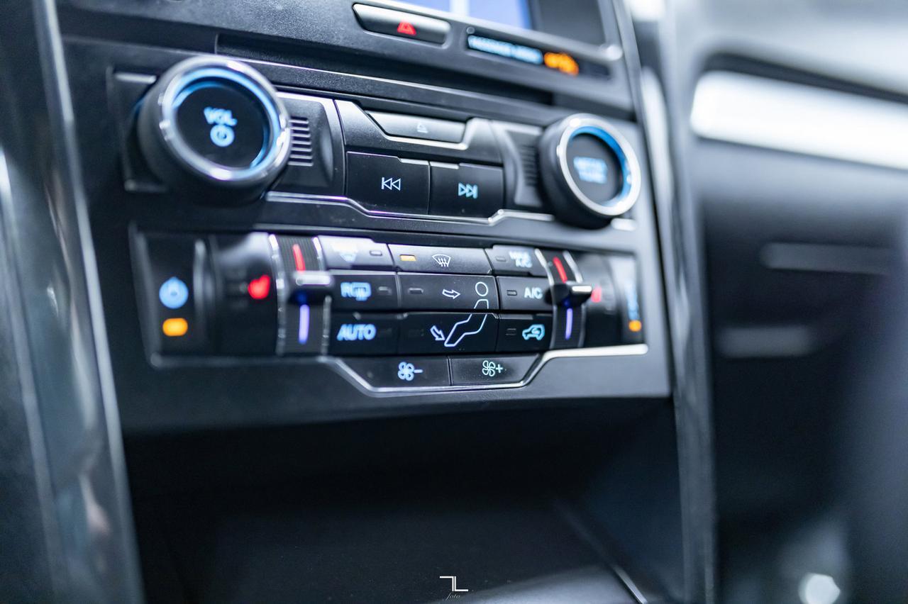 2017 Ford Explorer AWD XLT Nav BCam Third Row Red Deer AB