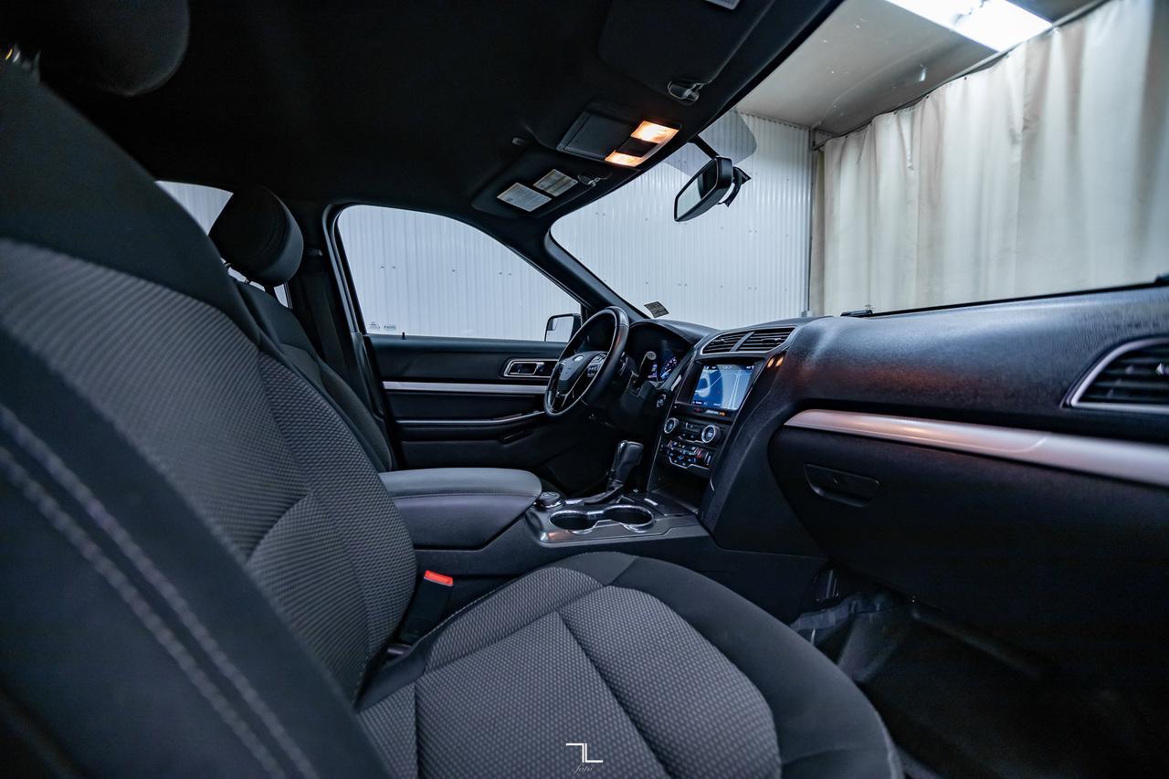 2017 Ford Explorer AWD XLT Nav BCam Third Row Red Deer AB