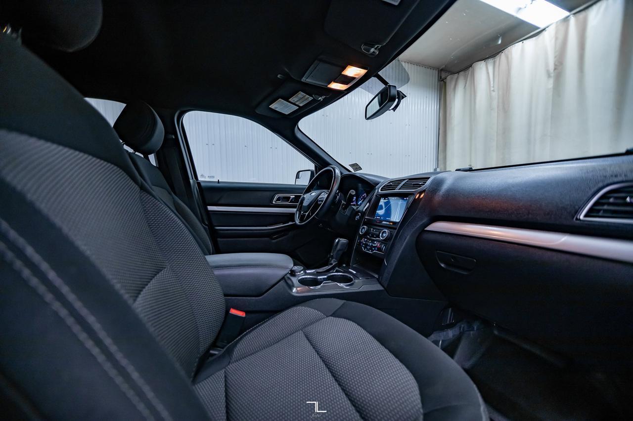 2017 Ford Explorer AWD XLT Nav BCam Third Row Red Deer AB