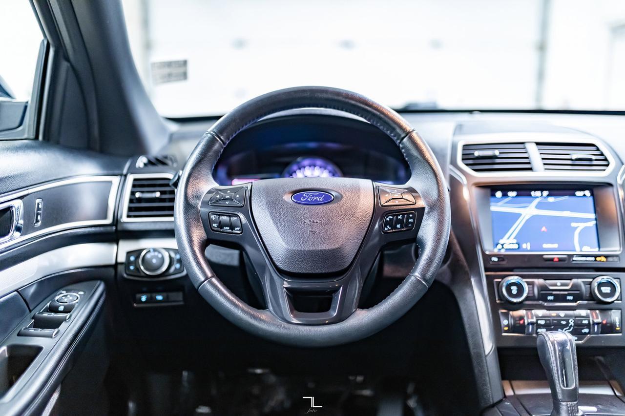 2017 Ford Explorer AWD XLT Nav BCam Third Row Red Deer AB