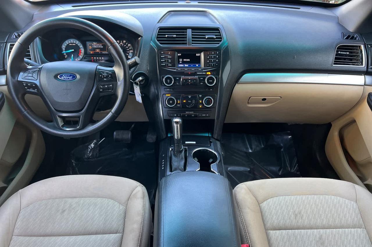 2017 Ford Explorer Base