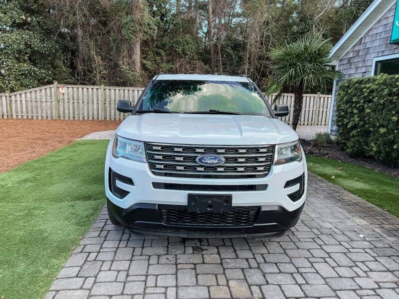 2017 Ford Explorer Base