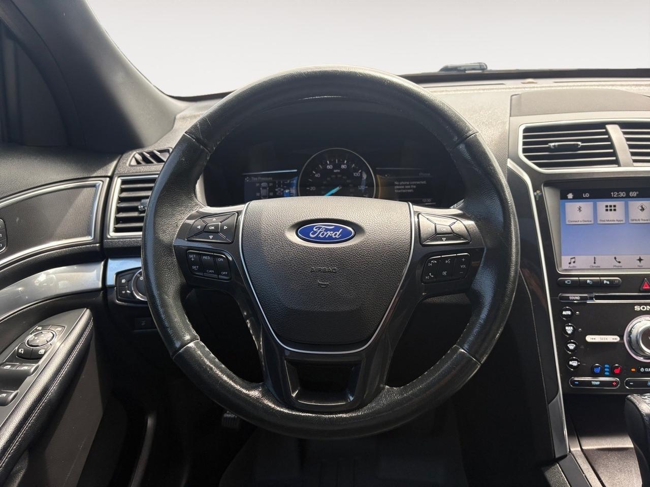 2017 Ford Explorer Limited, POWER LIFTGATE, ROOF RACKS, PANORAMIC MOONROOF, NAVIGATION, HEATED FRONT & REAR SEATS, POWER 3RD ROW SEATING, BLUETOOTH, CLEAN CARFAX, LOW MILEAGE, EXPLORE THE ROAD IN THIS FORD! Virginia Beach VA