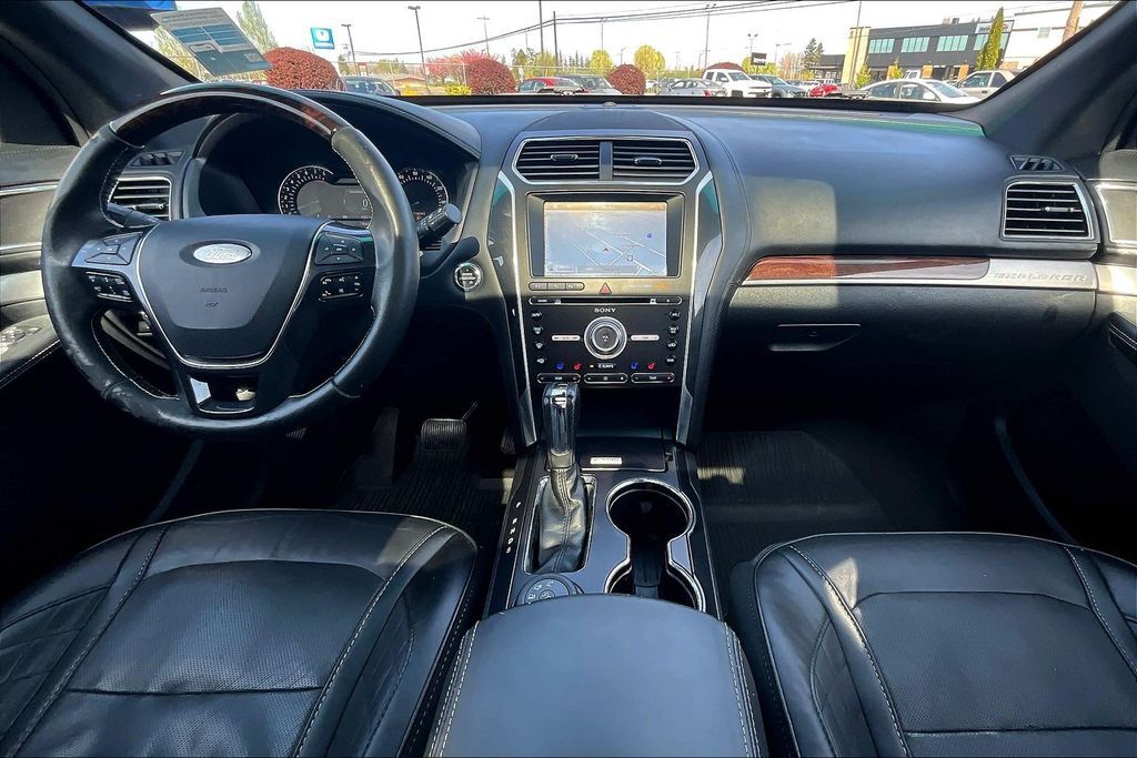 2017 Ford Explorer Platinum OR