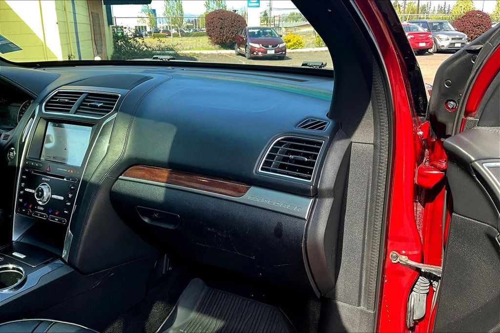 2017 Ford Explorer Platinum OR