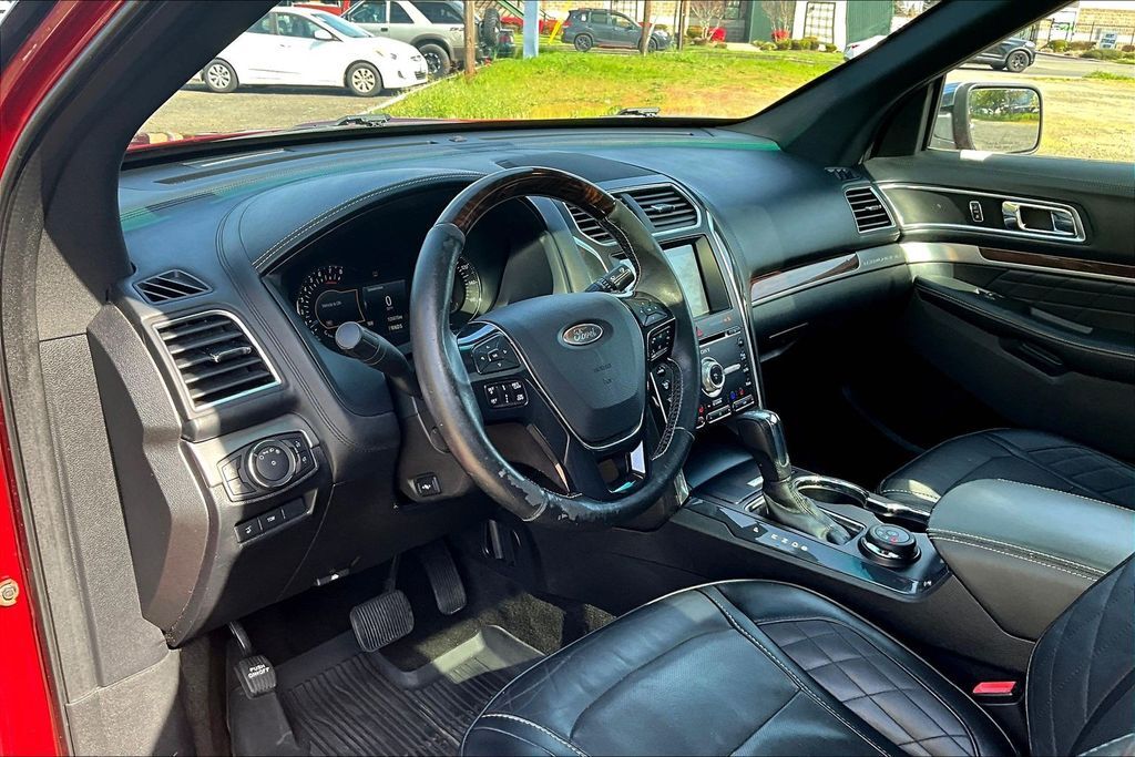 2017 Ford Explorer Platinum OR