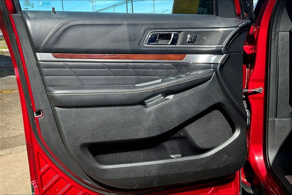 2017 Ford Explorer Platinum OR