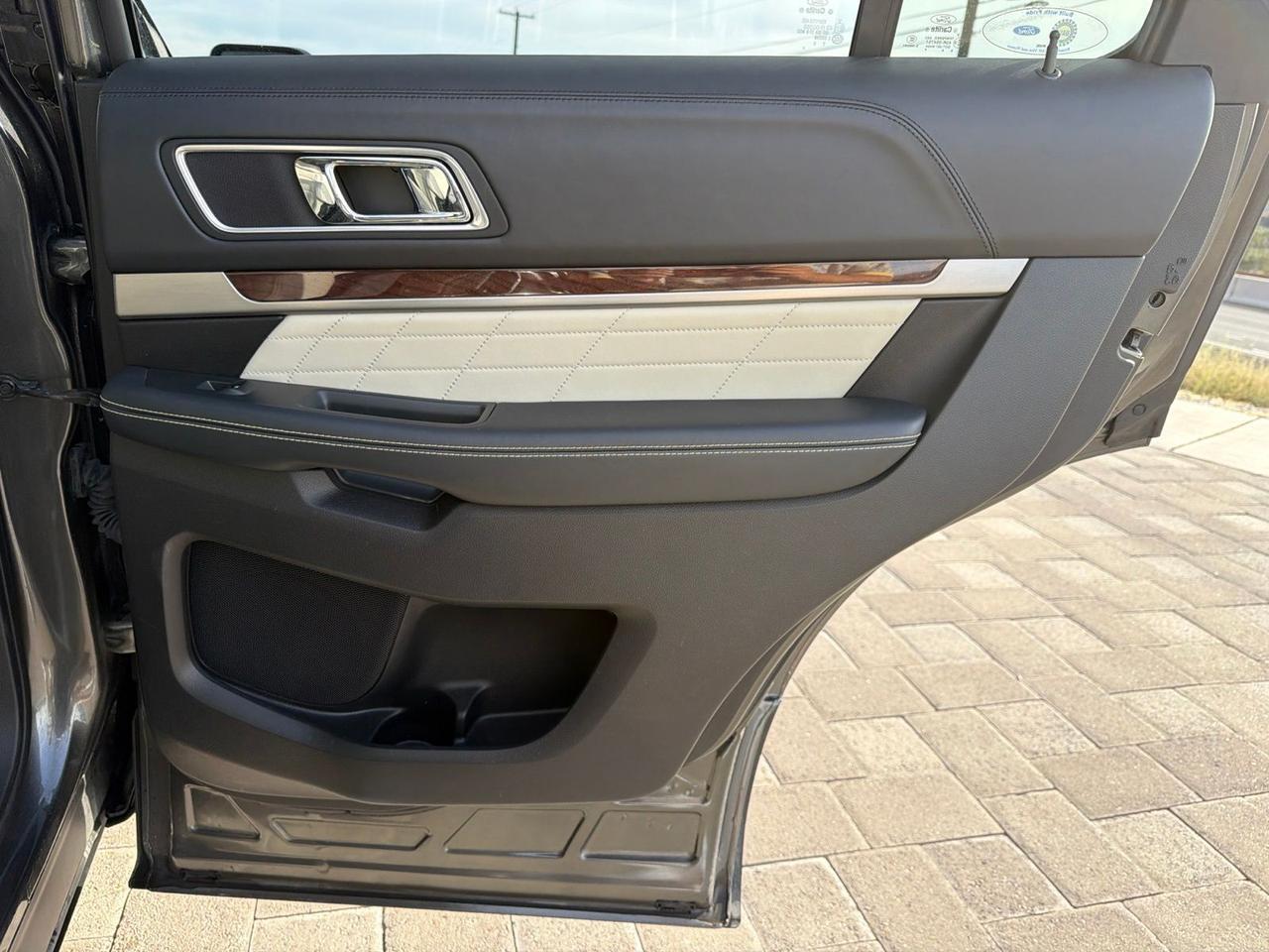 2017 Ford Explorer Platinum Bend OR