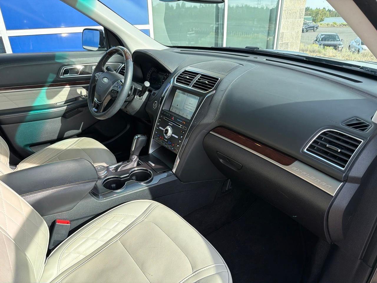 2017 Ford Explorer Platinum Bend OR