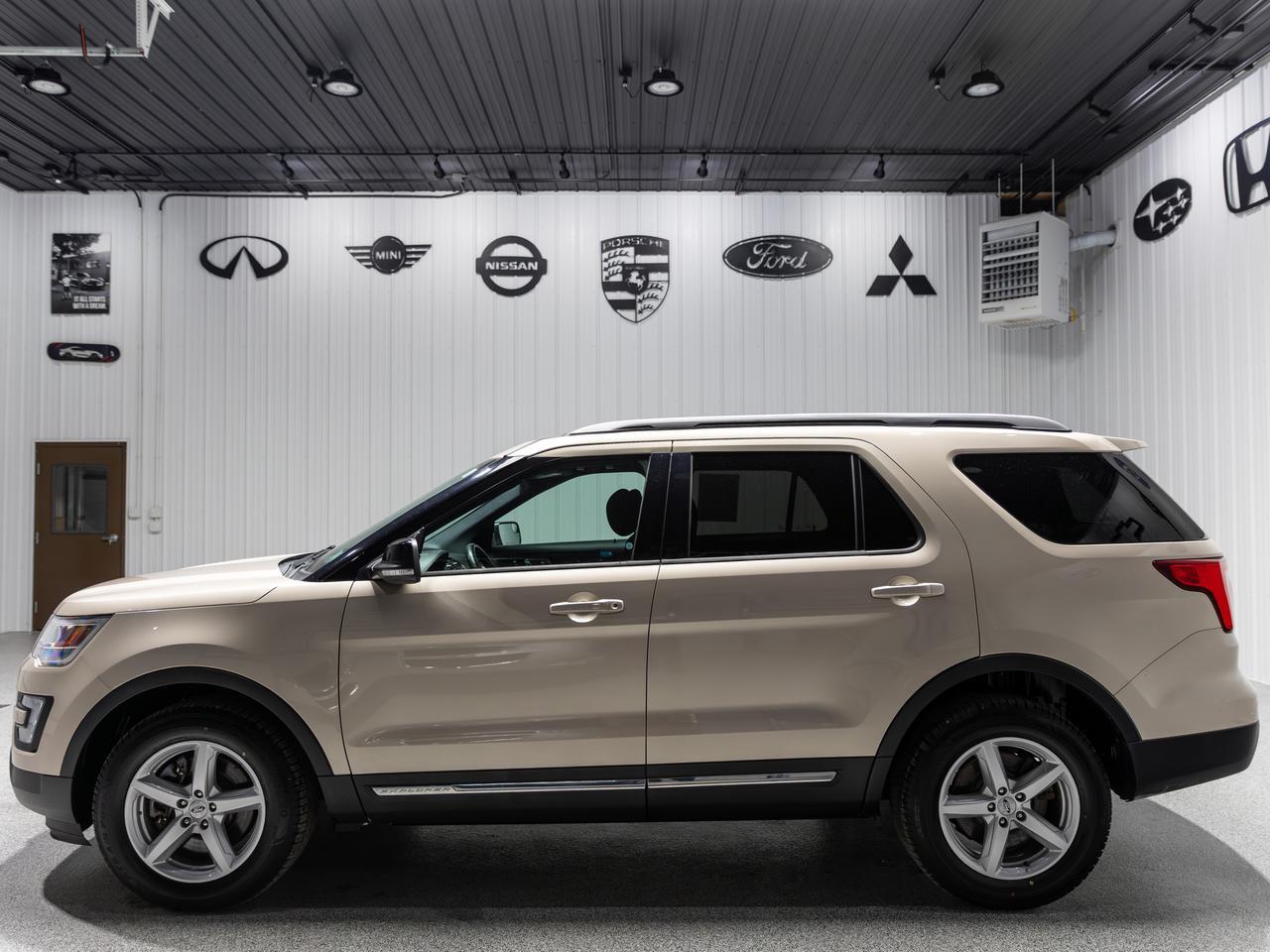 2017 Ford Explorer XLT 4WD 7-Passenger Cranberry PA