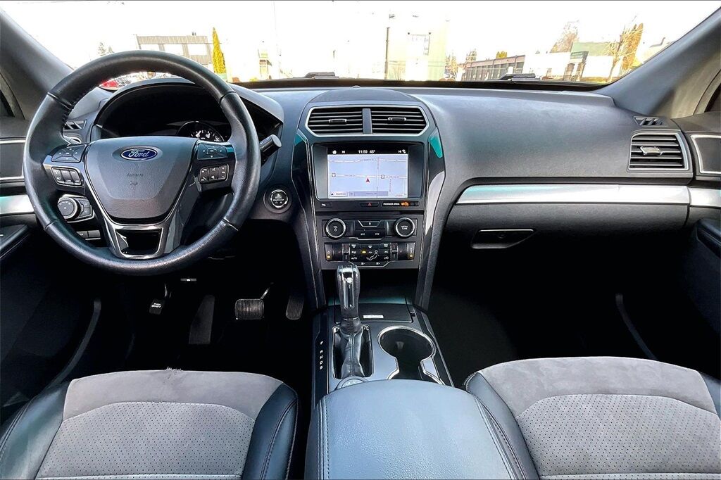 2017 Ford Explorer XLT OR