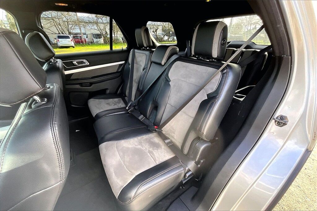 2017 Ford Explorer XLT OR