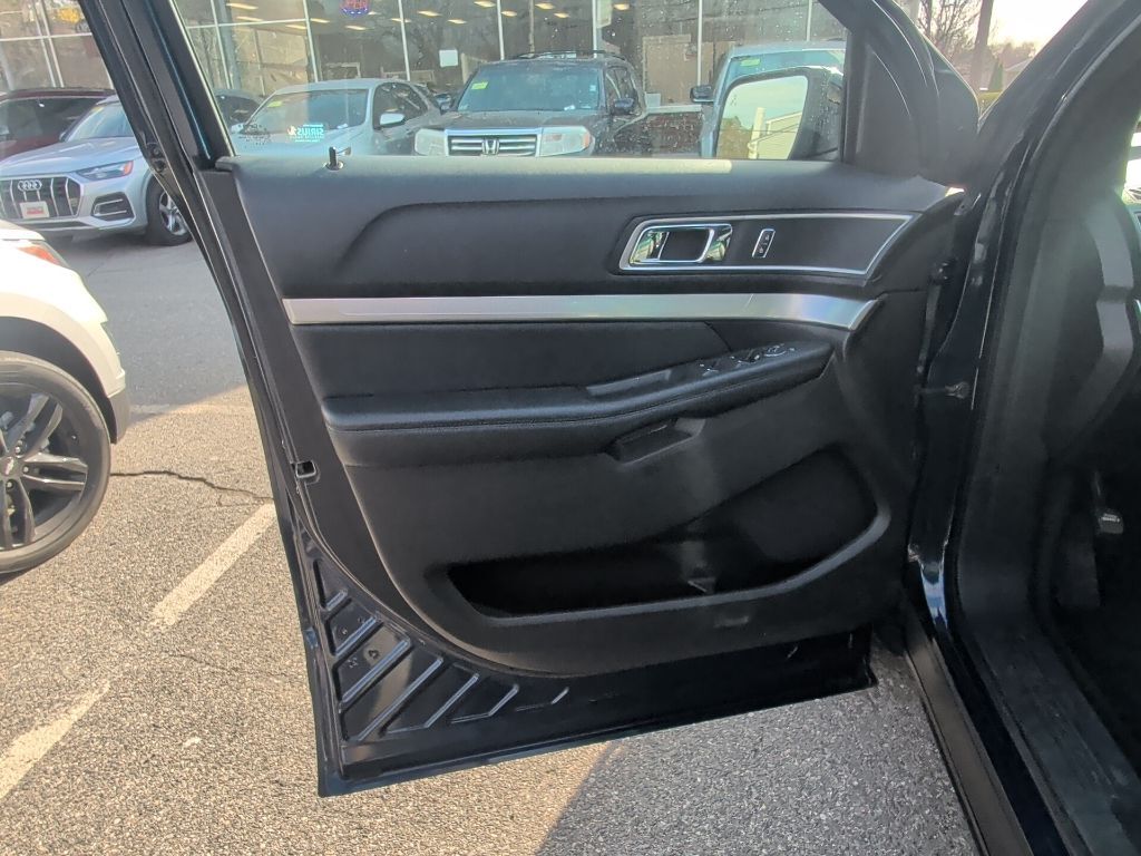 2017 Ford Explorer XLT Worcester MA